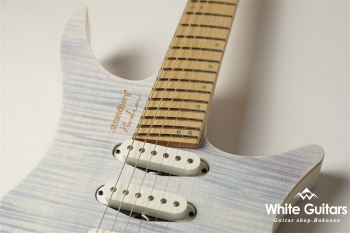 Boden J6 Tremolo Standard - Pale Blue White